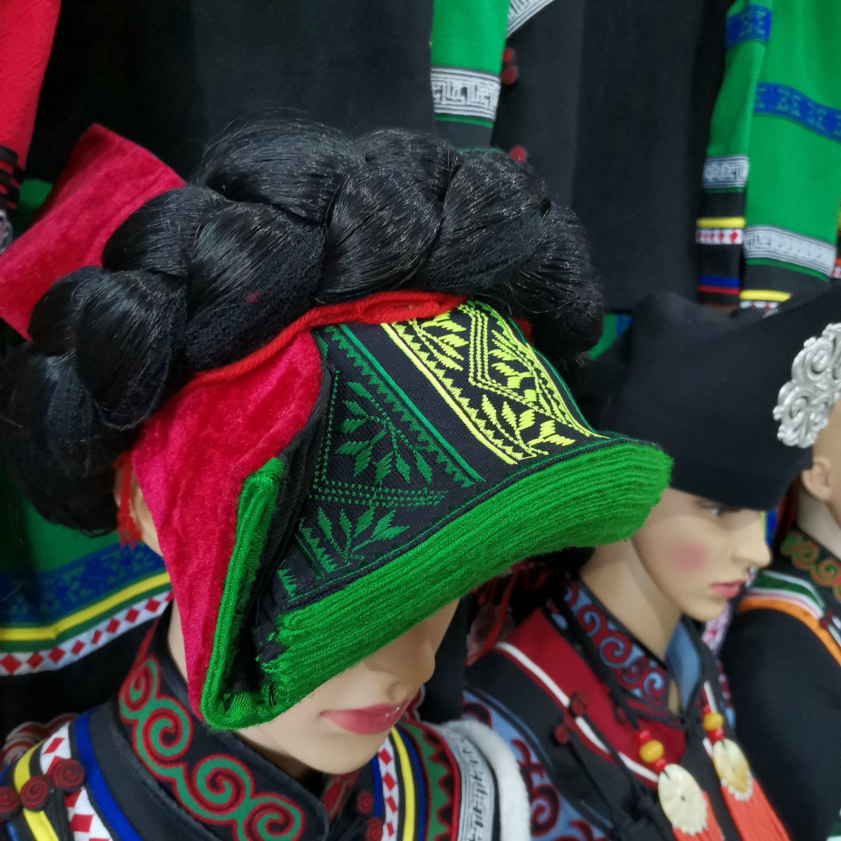 帽子四川凉山甘洛彝族瓦盖手工绣花女孩子结婚民族服装