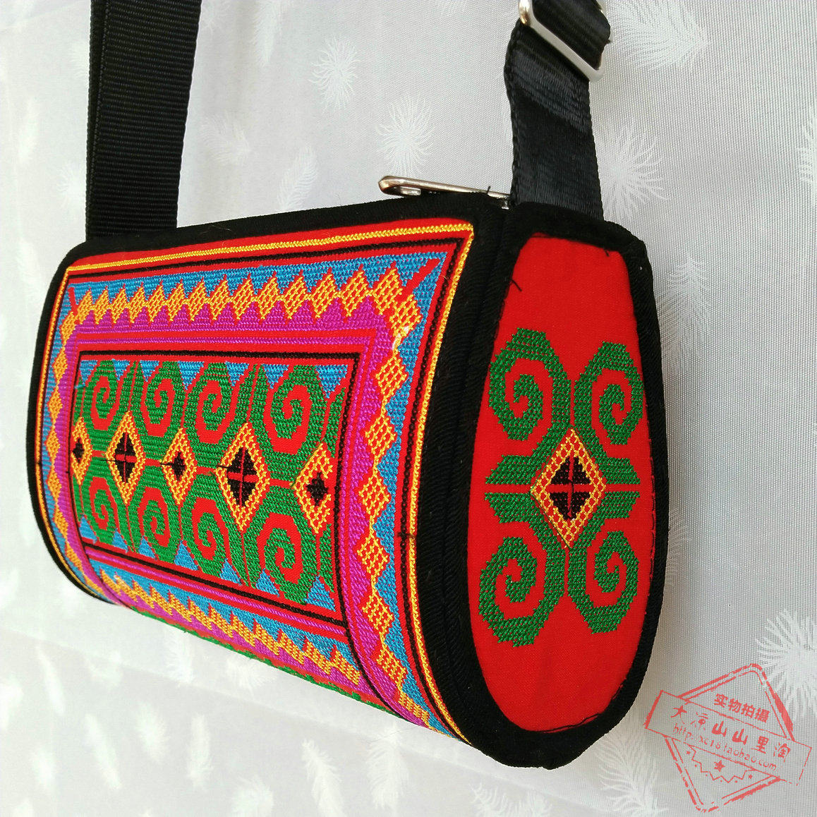 凉山彝族绣花包包单肩挎包民族风少数民族饰品女式女士包袋