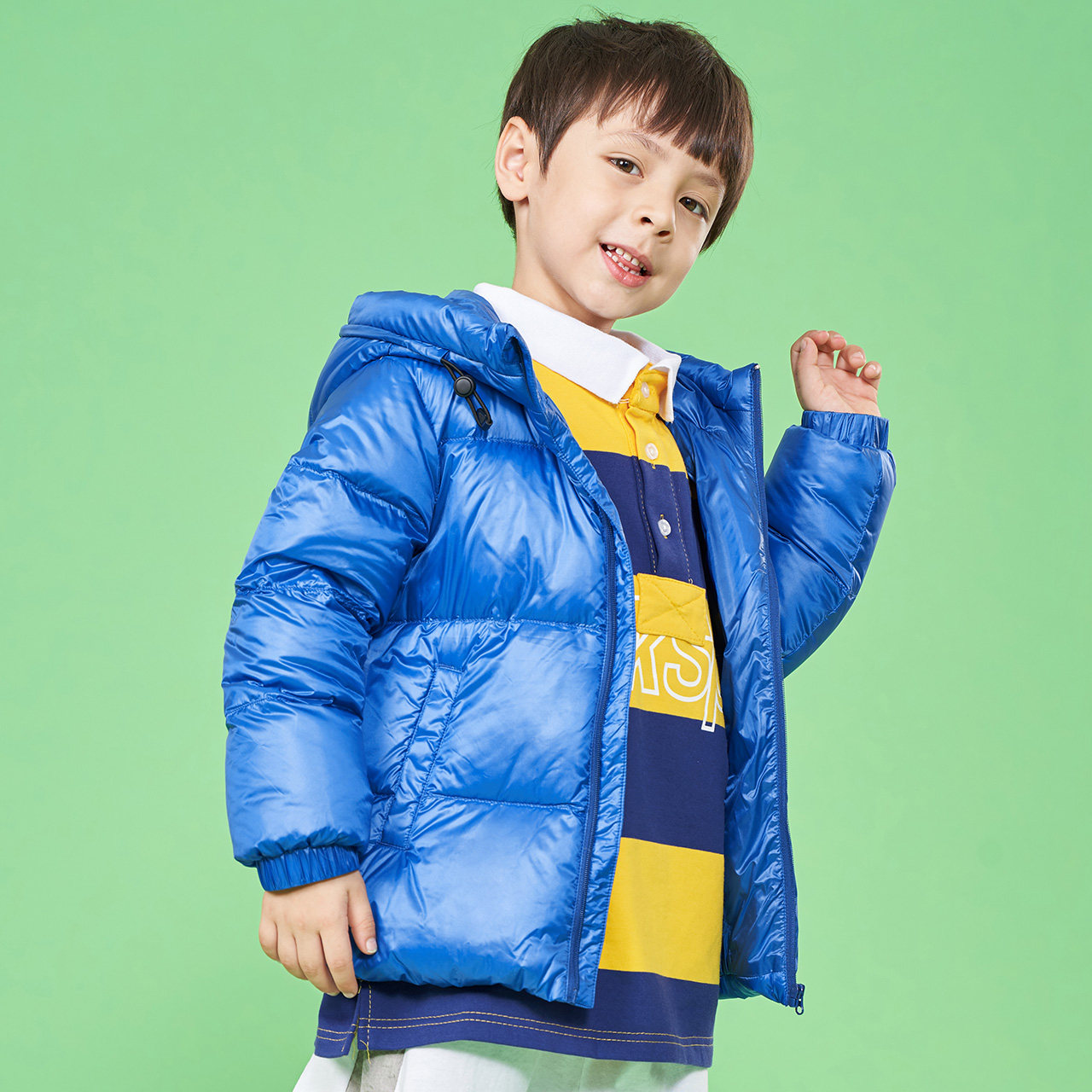 雪中飞2019秋冬新款温暖休闲运动字母反光男女童装面包连帽羽绒服