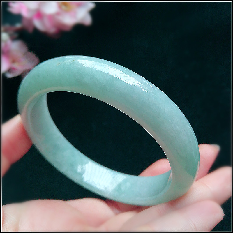 圈号玉镯翡翠浅青糯绿水头糯种好种手镯天然翡翠手镯