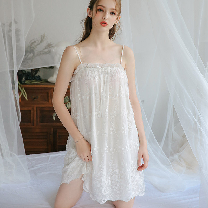 白色一字领吊带睡裙夏季薄款蕾丝性感小清新少女甜美可爱公主睡衣