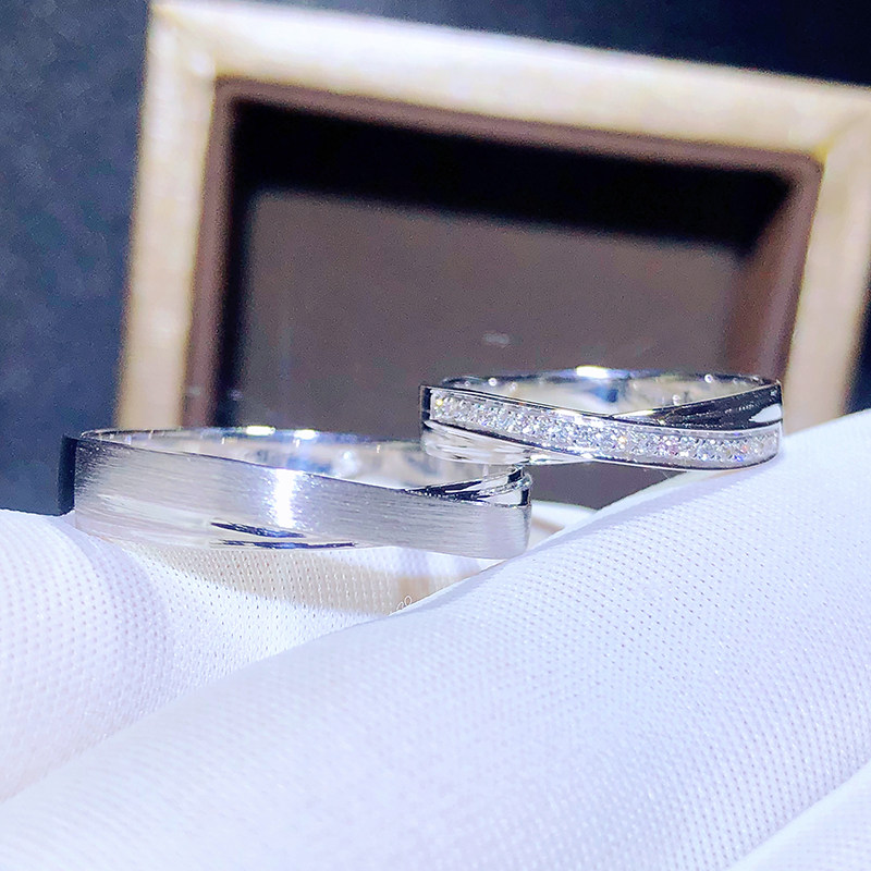 18k白金天然钻石拉丝情侣对戒缠绵钻石对戒男女戒订婚求婚结婚戒