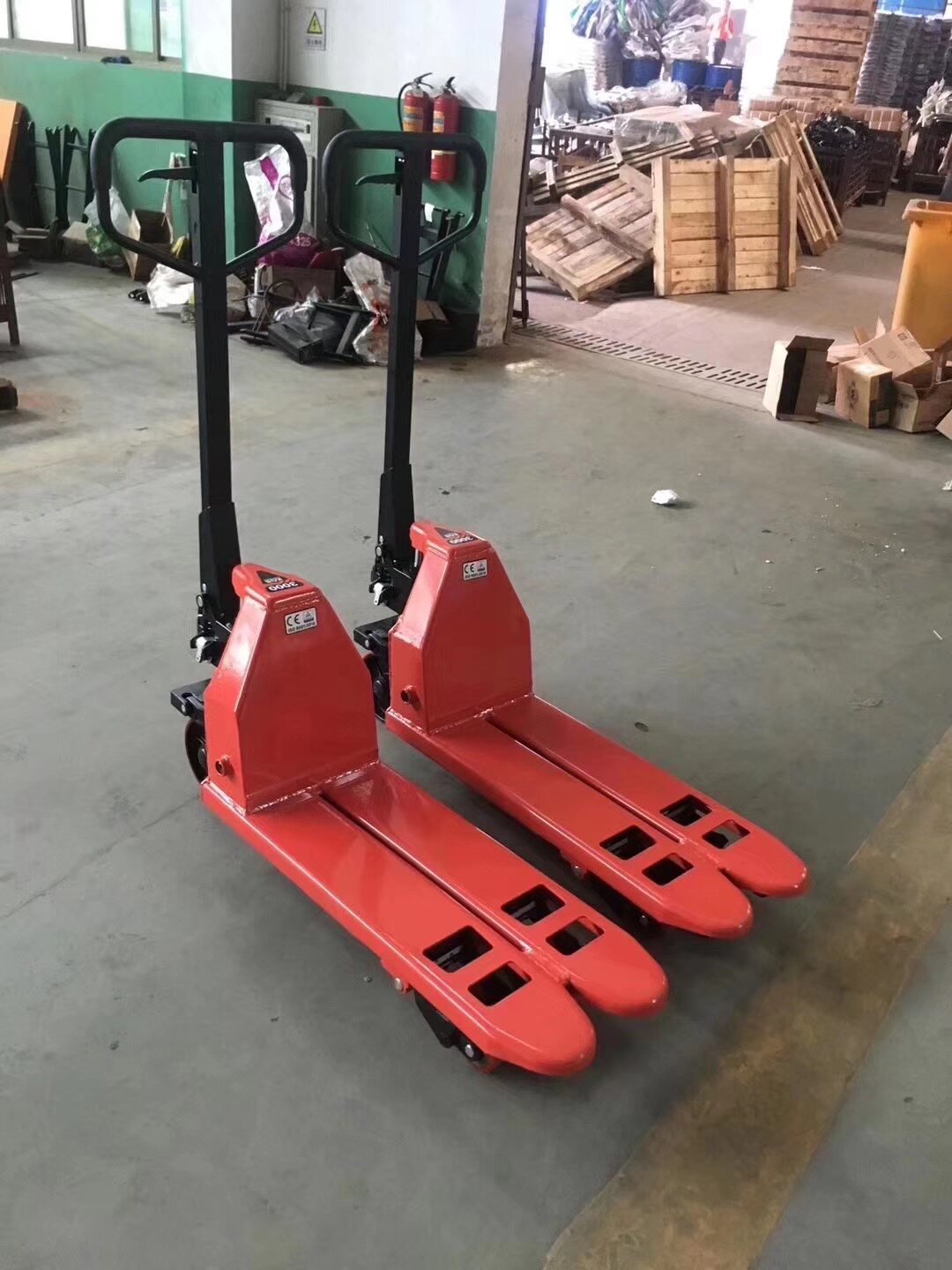 超短型手动叉车供应搬运拖板板车小型液压装卸车