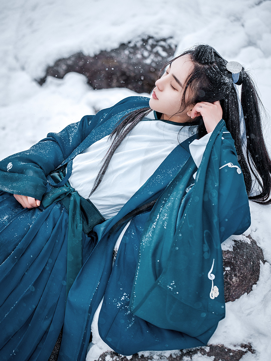 钟灵记衫男大袖外套cp情侣绣花龙汉服襦裙齐腰民族服装