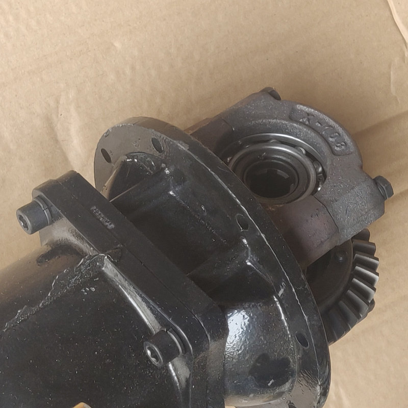 宗申隆鑫大运大阳新歌三轮车配件200zh250后桥牙包后桥