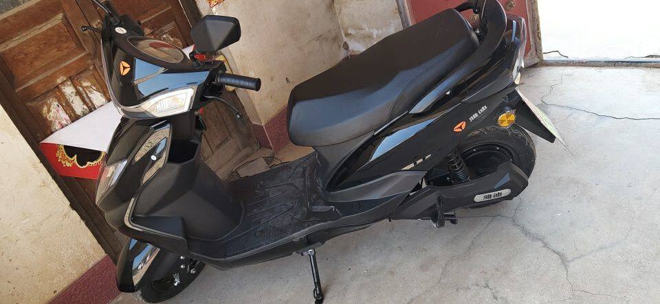 适用于雅迪锐战精英电动车脚垫yd600dqt2d脚踏防水防滑电动车脚垫