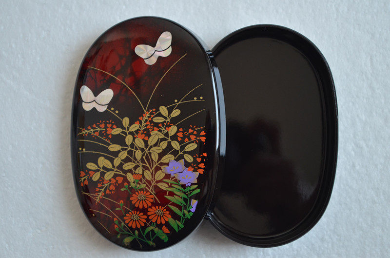 漆器日本山中莳绘小号椭圆形首饰盒蝴蝶贴金金银首饰盒