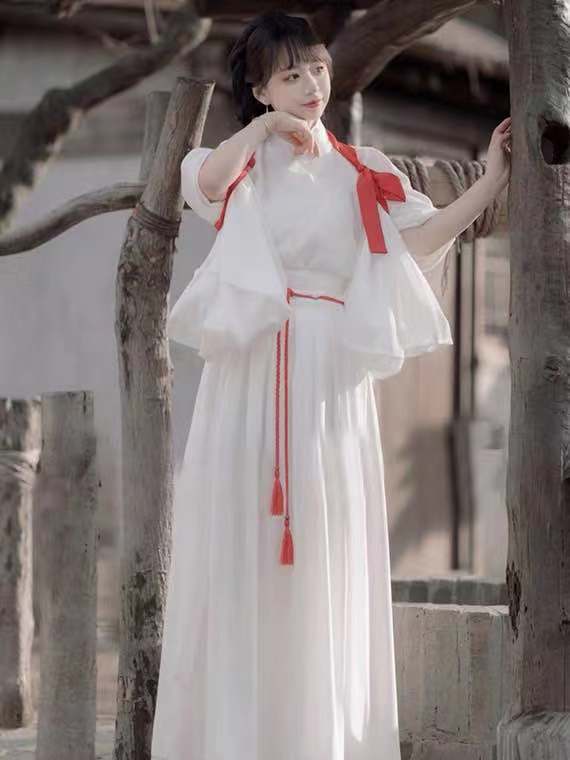 出租古装仙女服飘逸超仙汉服纯白写真年会文艺仙女艺术节话剧演出