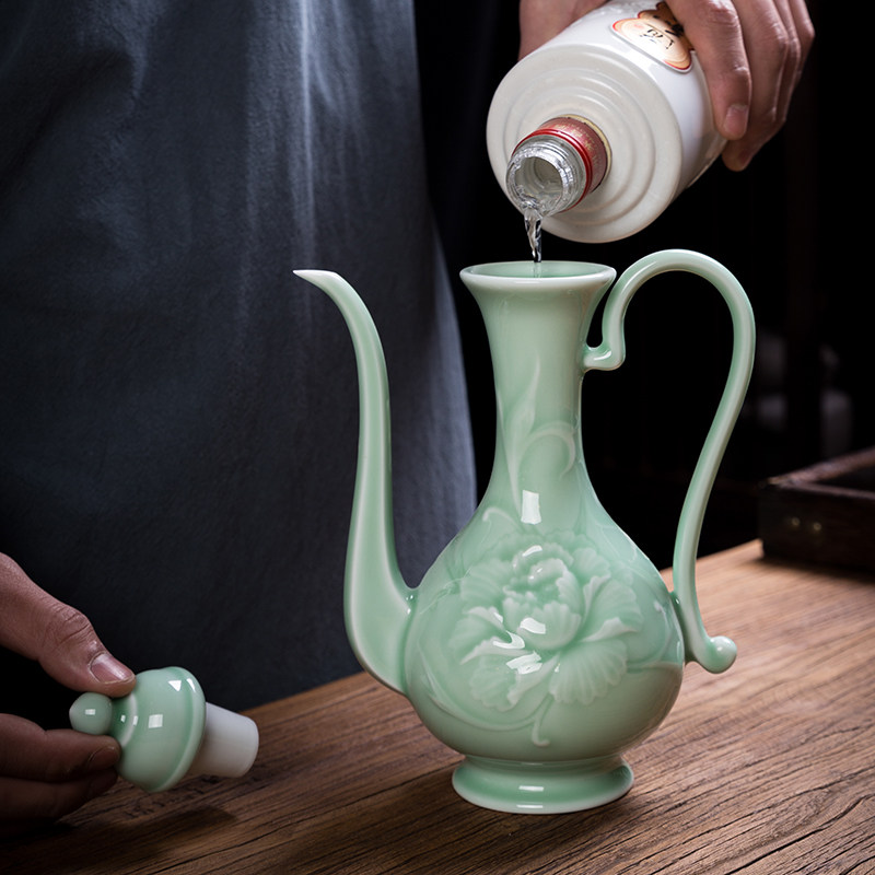 景德镇陶瓷仿古酒壶家用一斤中式梅子牡丹酒器羊脂家用酒壶