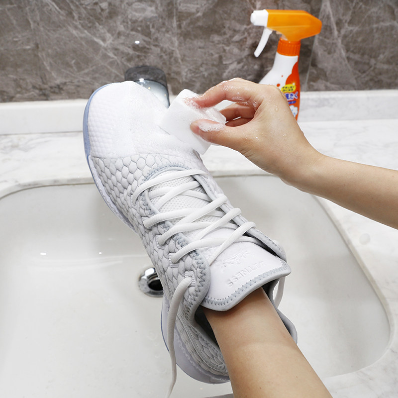 日本进口st小白鞋清洗剂洗鞋神器喷雾刷白鞋清洁剂不伤鞋去污鞋液