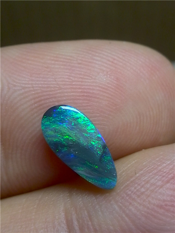欧泊绿彩天然澳大利亚裸石q77戒面水滴形澳宝石珠宝奇石