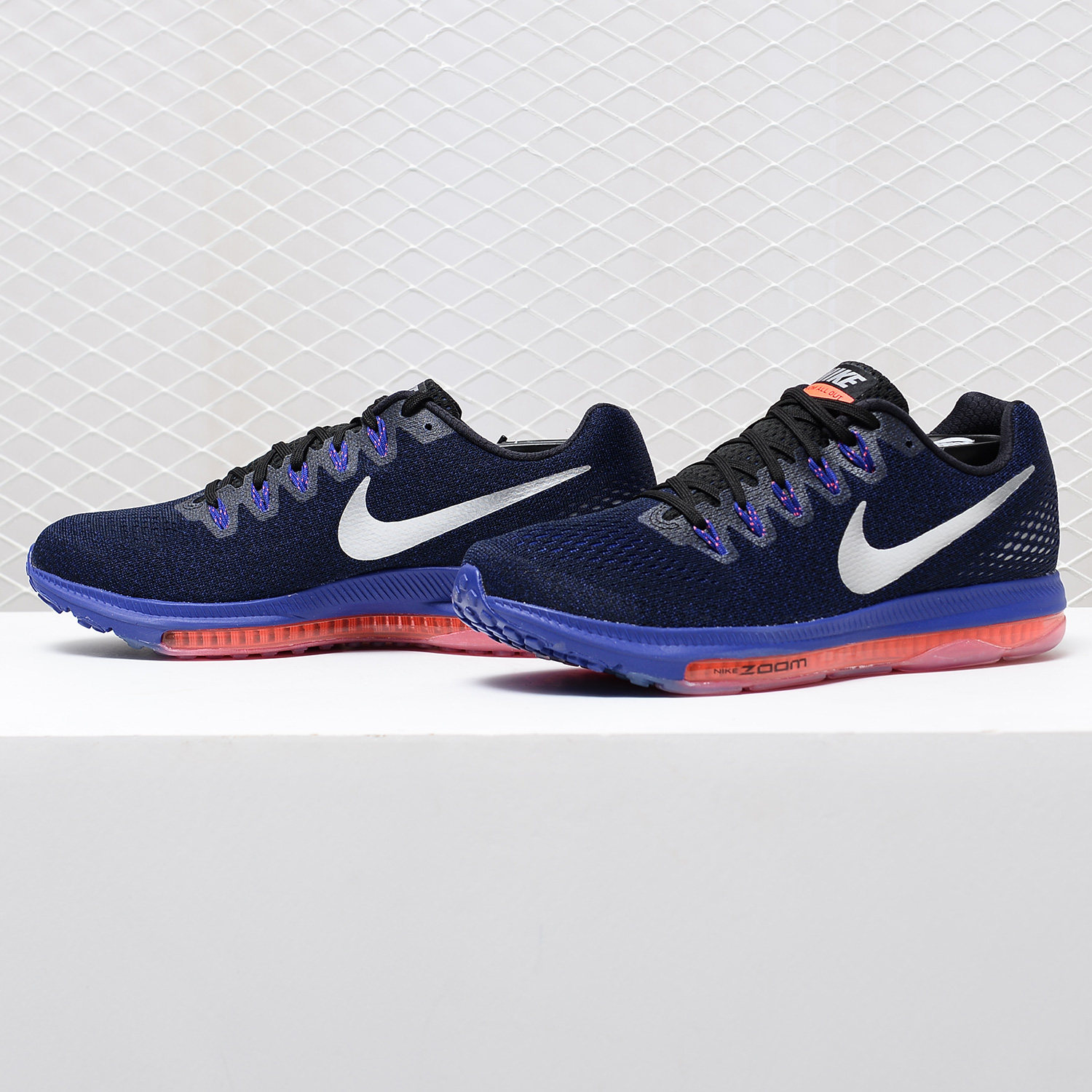 nike/耐克正品2019新款男子全掌气垫反光网面精英跑步鞋 878670