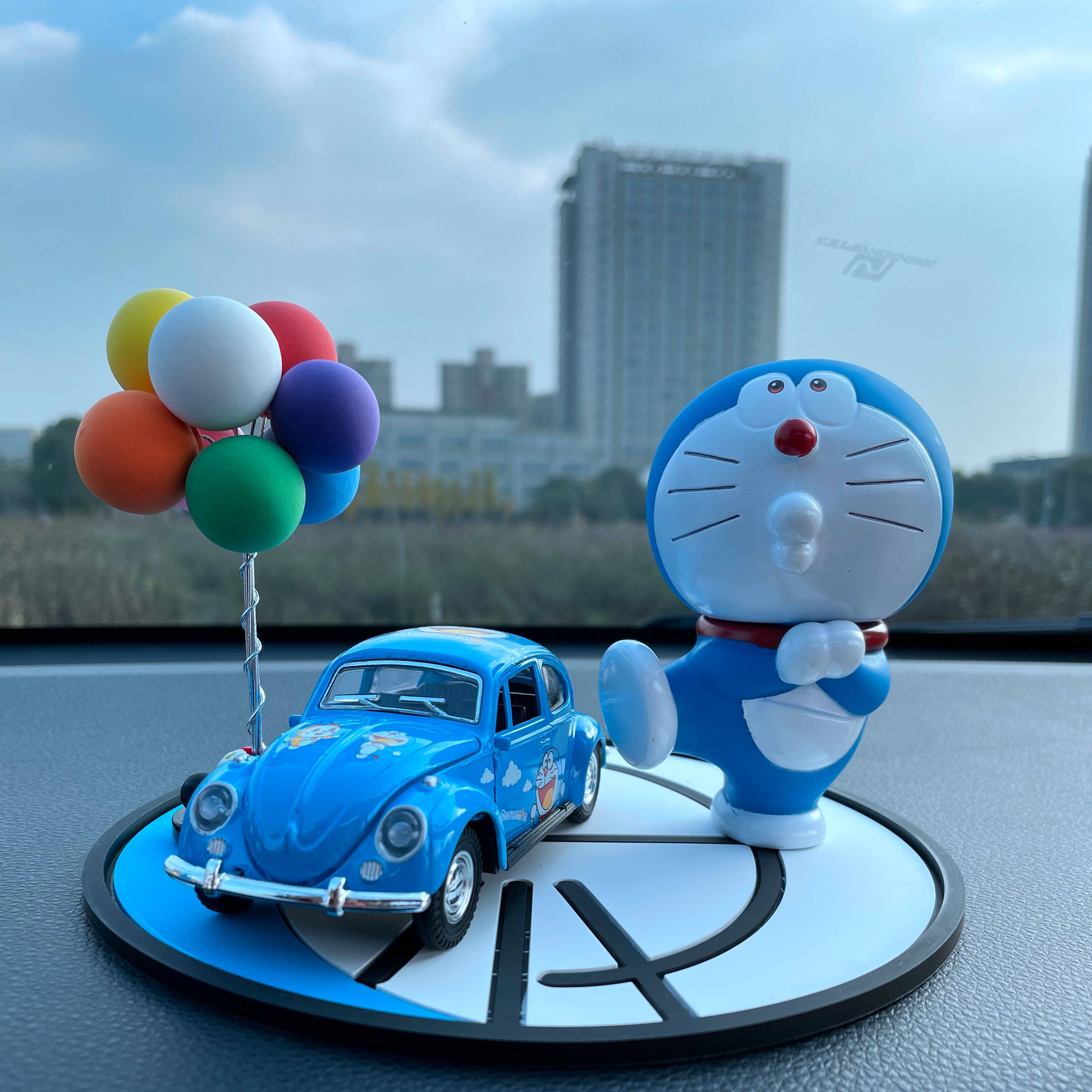 机器猫汽车摆件叮当猫摇头公仔创意可爱车内中控摆件