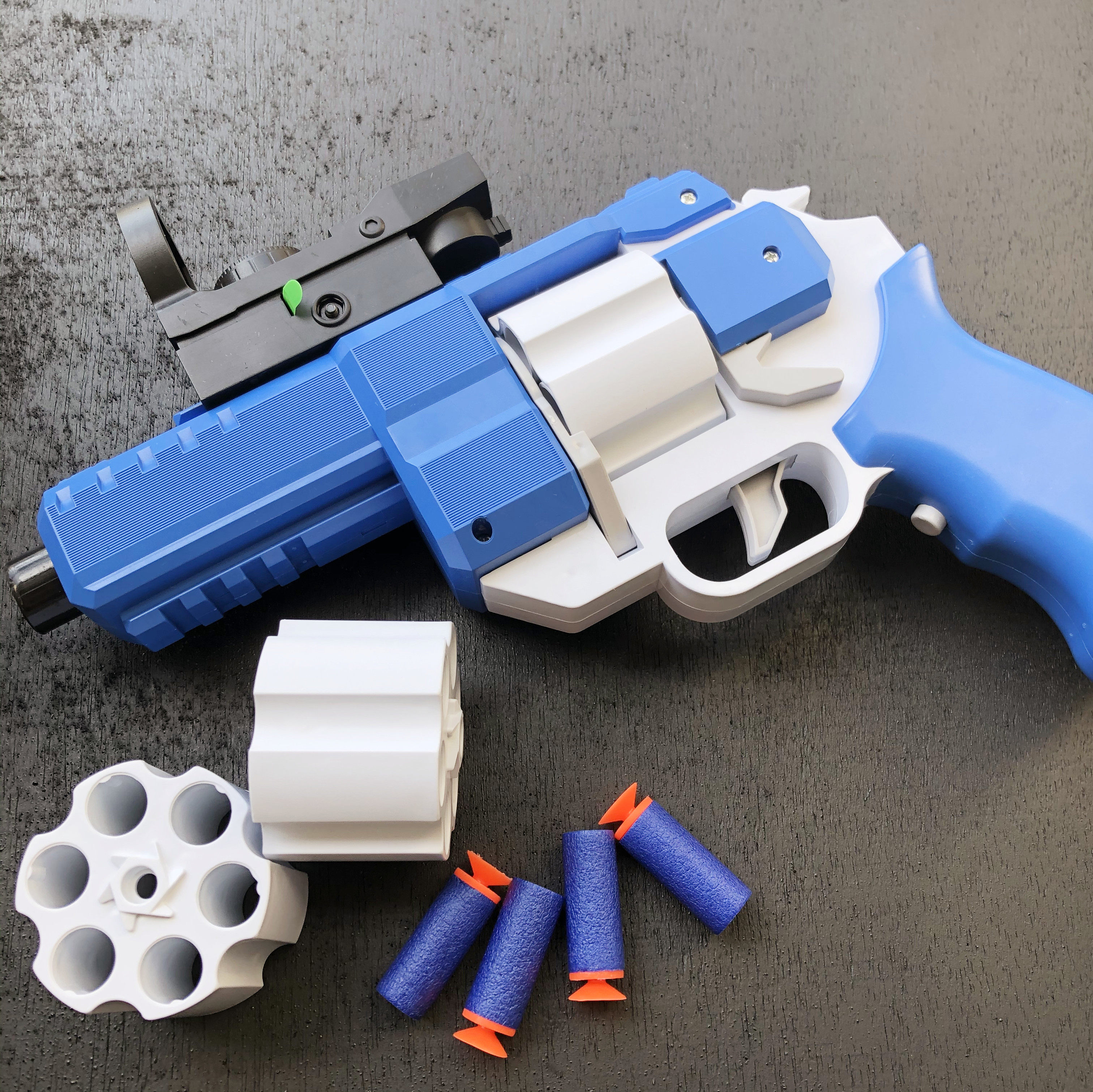 连发电动左轮仿真软弹枪可发射eva软蛋转盘软弹枪