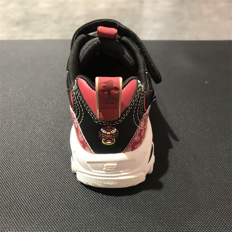 skechers斯凯奇新年限定出入平安系列熊猫鞋舒适跑步童鞋302520l