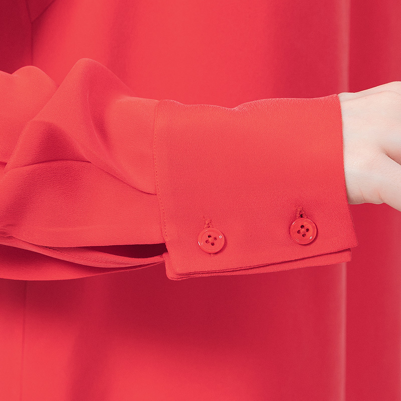 voa褶皱蚕丝款桑中长圆弧长袖真丝心领红桃t恤