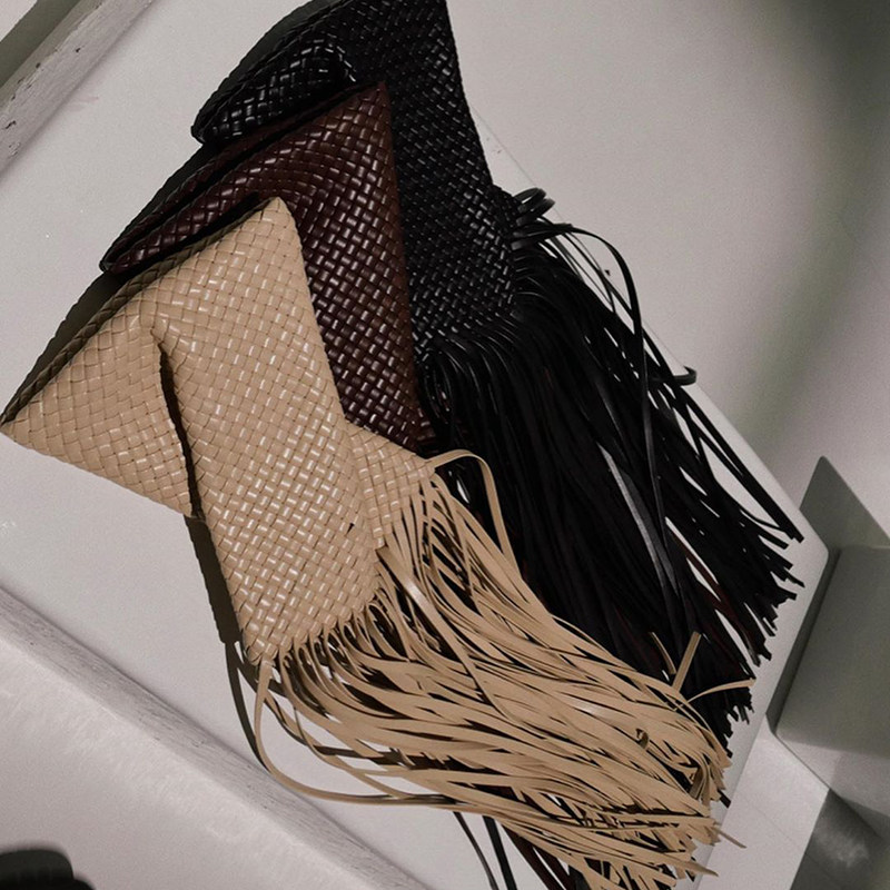 收藏 推广赚0元  火网手包腋下流苏编织 0人收藏 举报 小团子包包