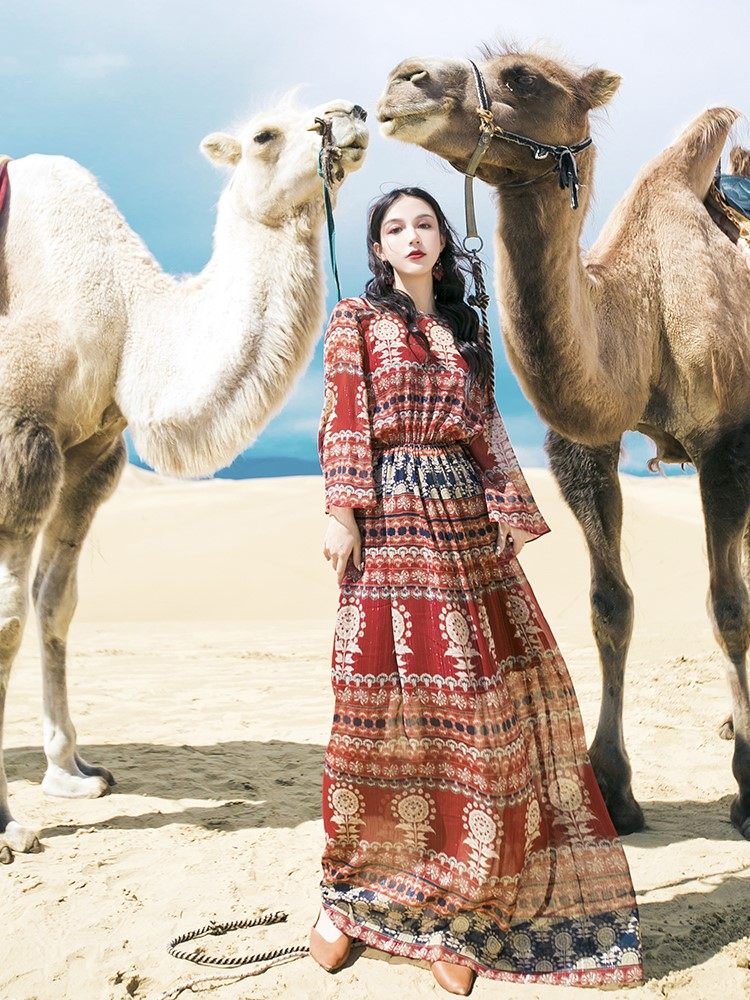 女装度假服装超仙长裙沙漠旅行云南民族风衣服cosplay女装