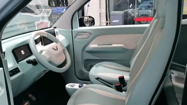 内饰山姆汽车改装五菱mini迷你改色真皮座椅内饰改装翻新