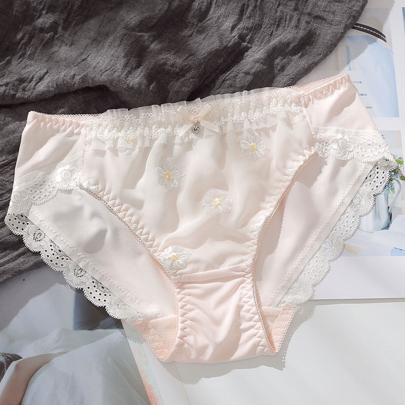 牛奶内裤女丝滑日冰丝中腰软妹浅色日式蕾丝女三角裤