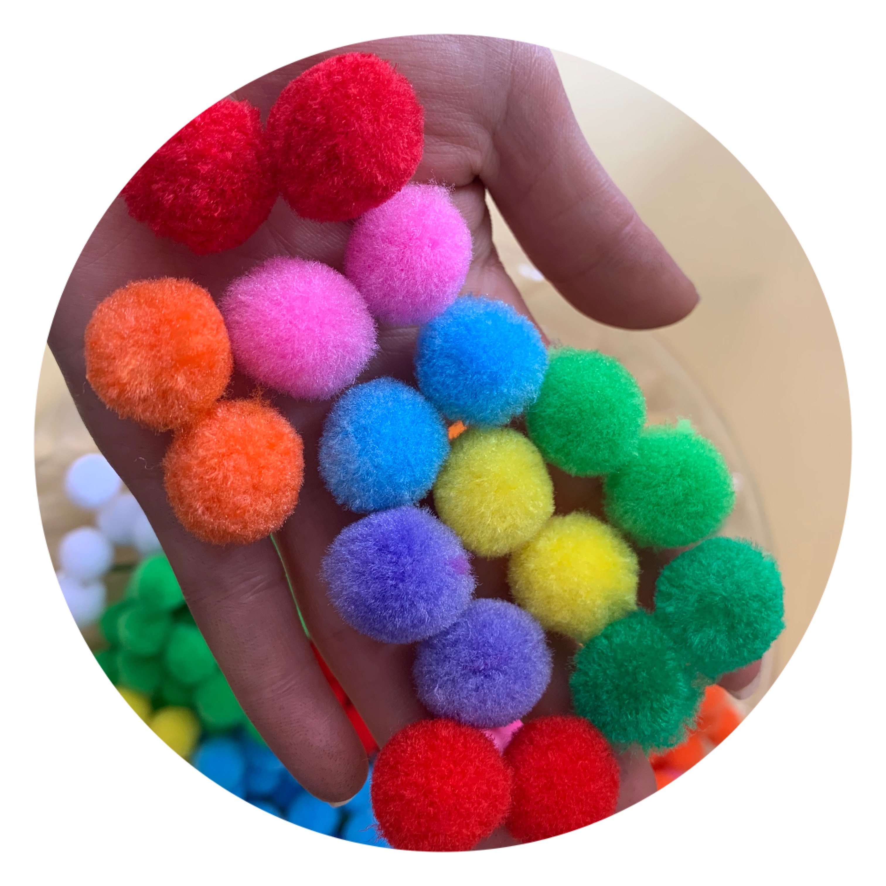 单色装绒600个2cm毛球幼儿园手工材料diy手机配件手工创意粘贴类