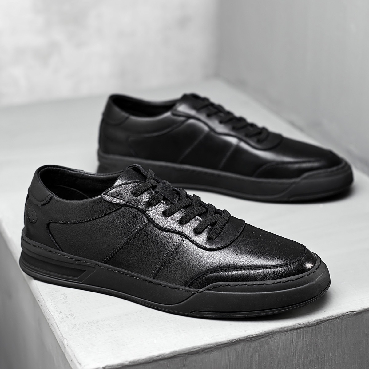 稻草人男鞋鞋子夏季韩版潮流男士休闲皮鞋透气休闲板鞋