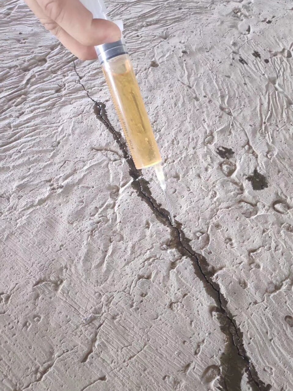 混凝土裂缝修补补剂楼板灌缝剂水磨石金刚砂地坪龟裂瓷砖胶