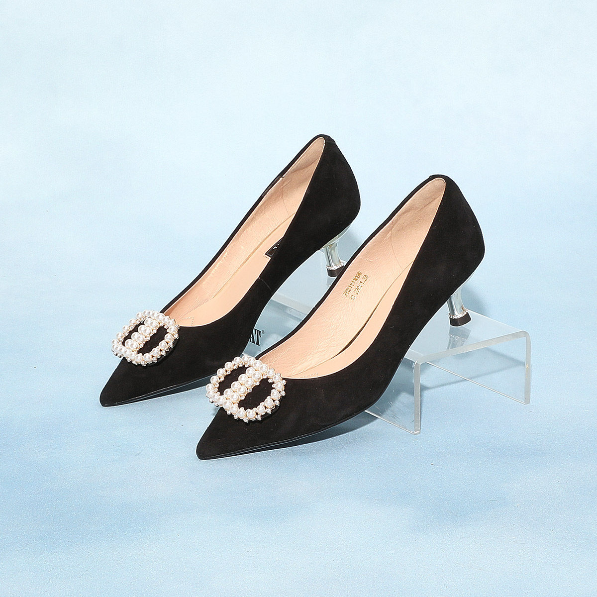 菲伯丽尔尖头单鞋2022春新款纯色细跟浅口女鞋fb21111096