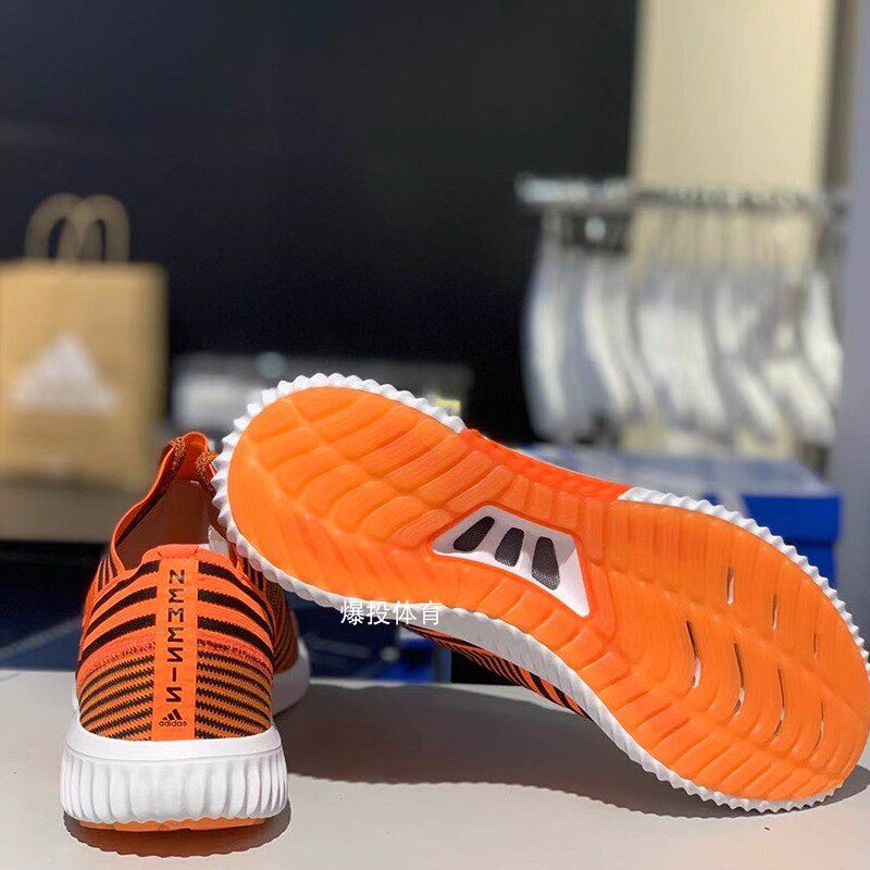 阿迪达斯梅西nemeziztango171tr场下款平底足球鞋by2464