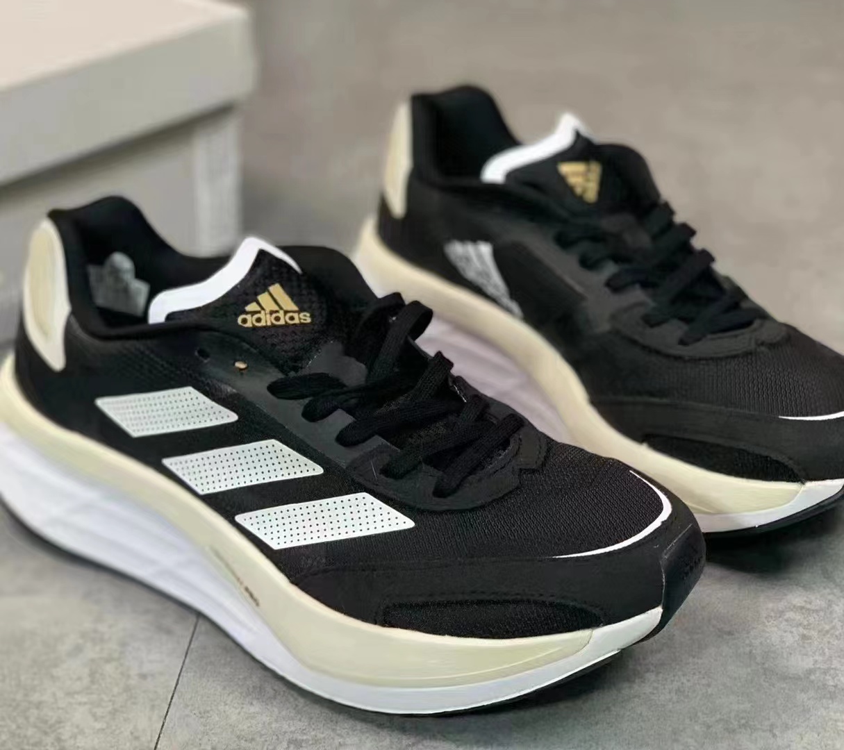 adidas阿迪达斯女鞋adizeroboston轻便透气运动跑步h67515跑步鞋