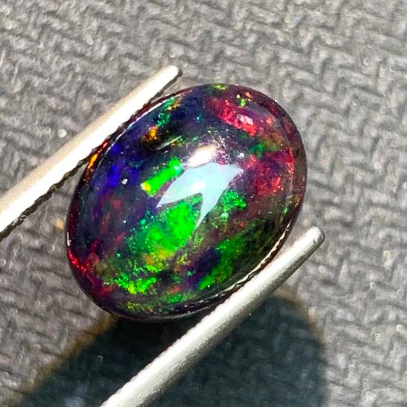 欧泊火彩饱满鲜艳可做戒指吊坠珠宝奇石