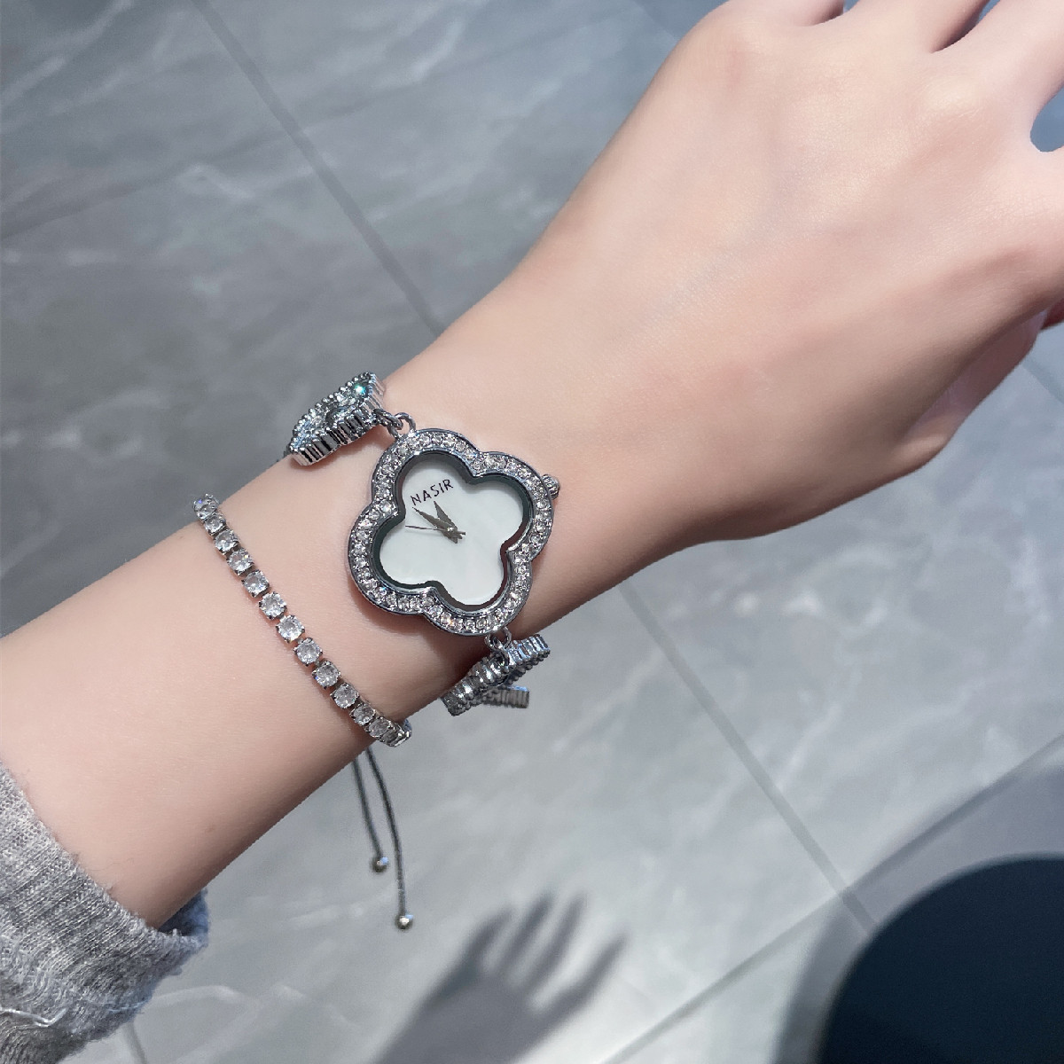 ciloa四叶草手链链条手表女名名牌正品女款轻奢国产腕表