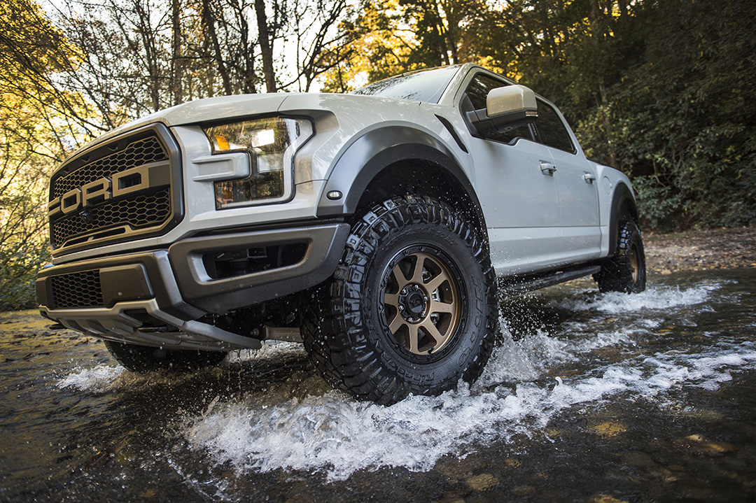 kmcxd134越野改装轮毂适用于霸道猛禽普拉多lc150轮毂