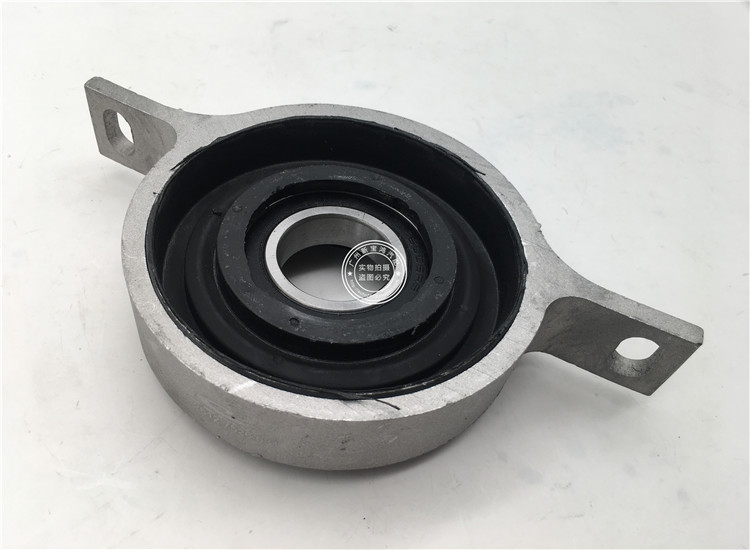 适用宝马x1过桥轴承x3e87e90e93f30传动轴