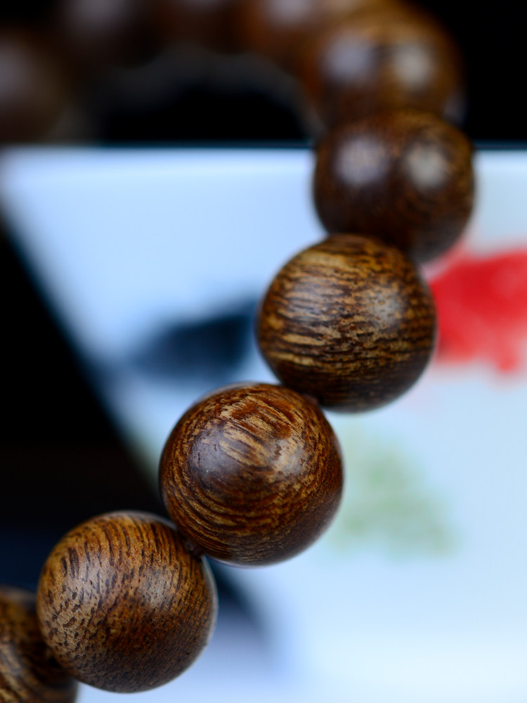 超值特惠印尼马拉ok沉熟结老沉香手串12mm手串