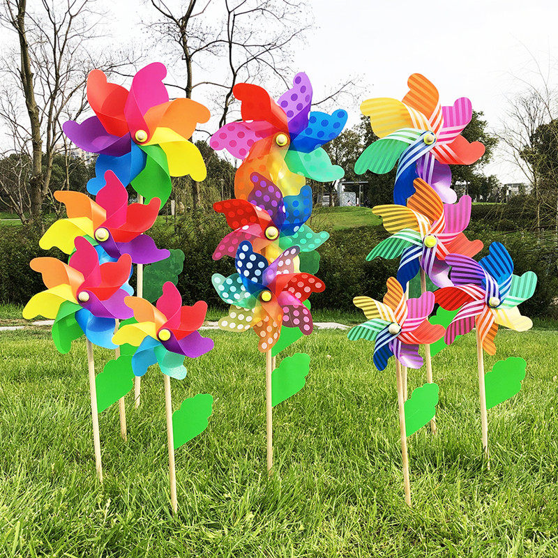 风车网红卡通塑料小风车幼儿园儿童木杆玩具装饰风车