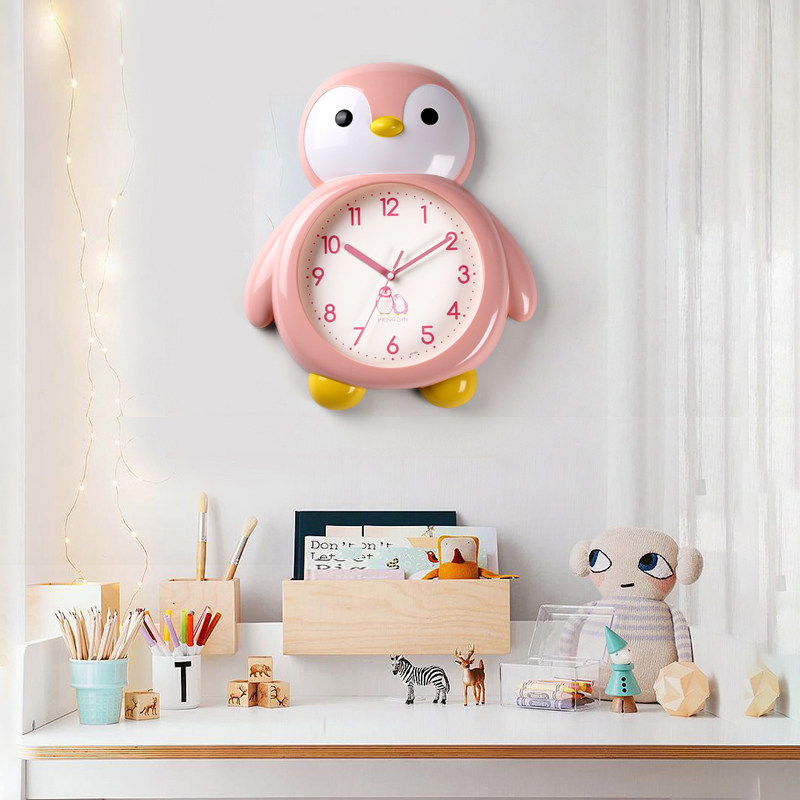 卡通企鹅儿童挂钟卧室家用静音可爱钟表客厅挂钟