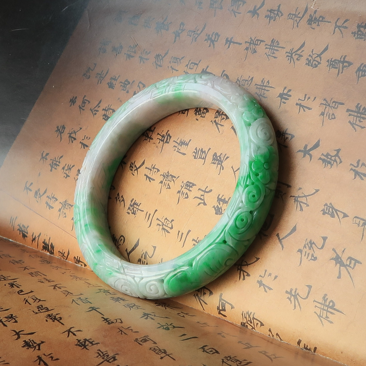 亭亭玉立58隆和斋珍藏缅甸老坑辣绿雕花翡翠手镯糯种女款玉镯