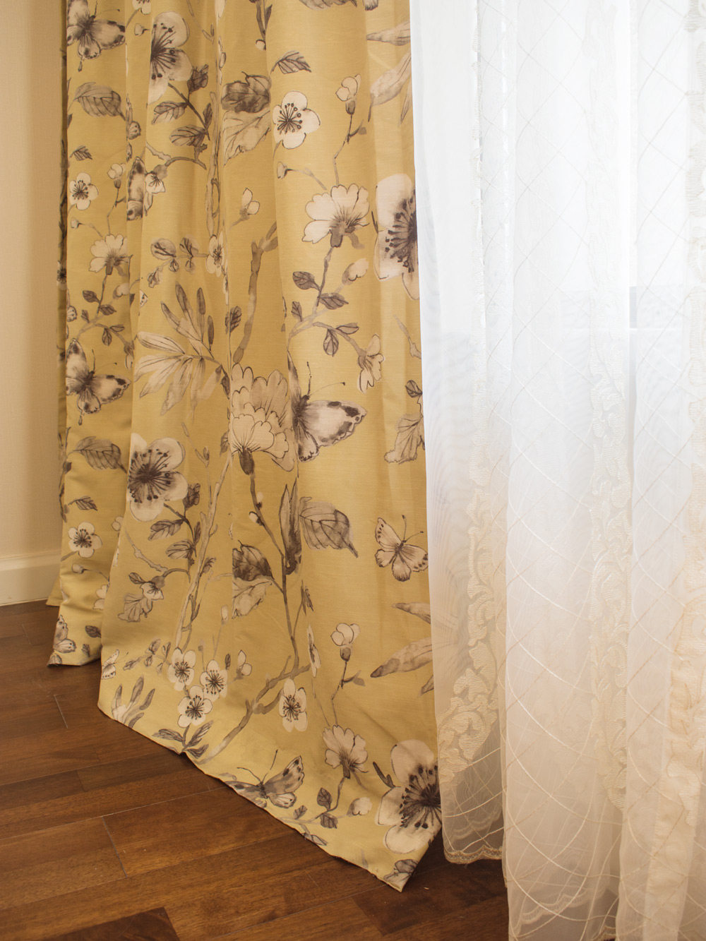 aico艾可新中式轻奢仿真丝花鸟印花轻薄半透光遮光卧室窗帘定制