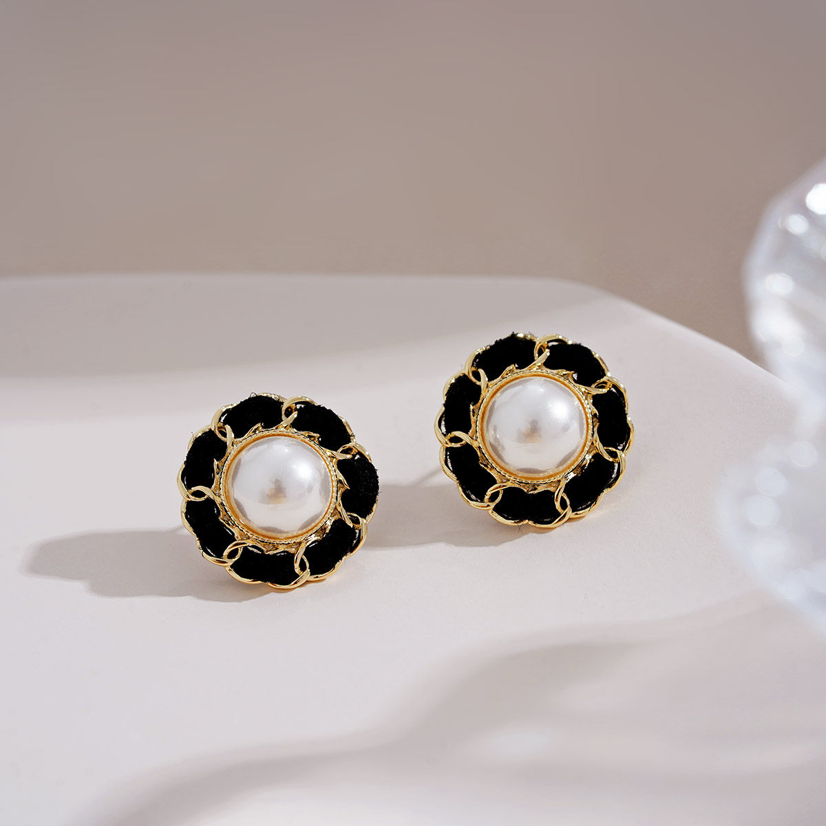 法式复古珍珠耳钉特别设计黑色编织耳环高级耳环