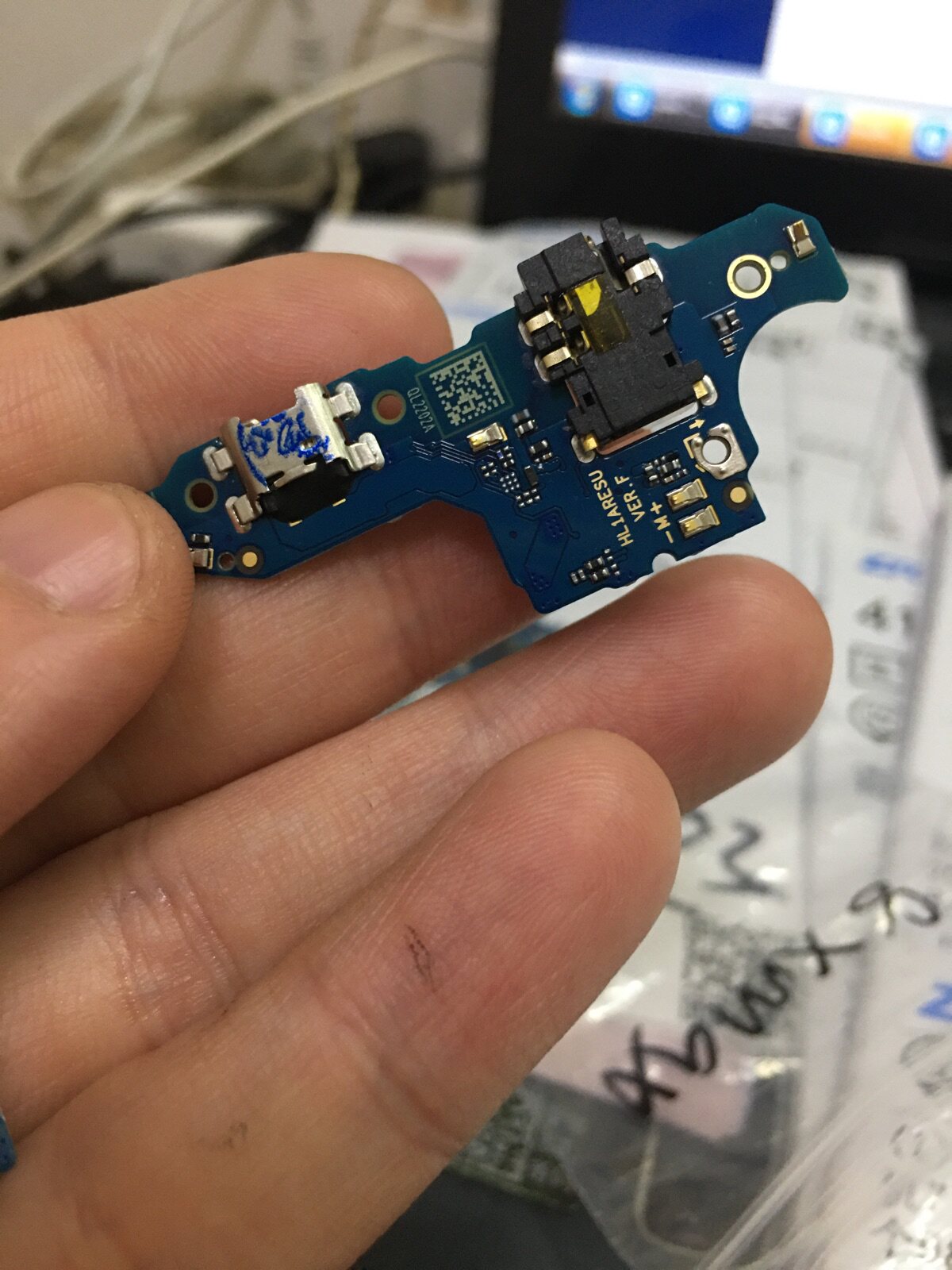 适用于华为荣耀8xmax尾插小板送话器arsal00手机充电手机零部件