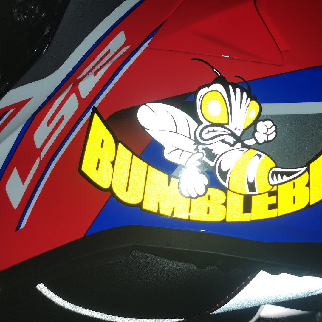 vespa贴纸邮姜品包新品包反光改装头盔大黄蜂gts300其他摩托车用品