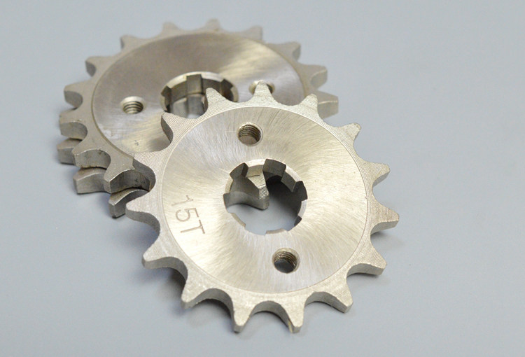 cbf125链轮小牙盘锋翼新锋翼摩托车幻影牙轮战鹰战神摩托车齿轮