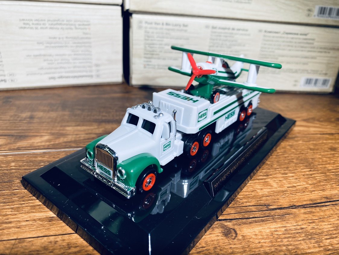 出口美国赫斯hess精致车模飞机运输车塑料材质车模