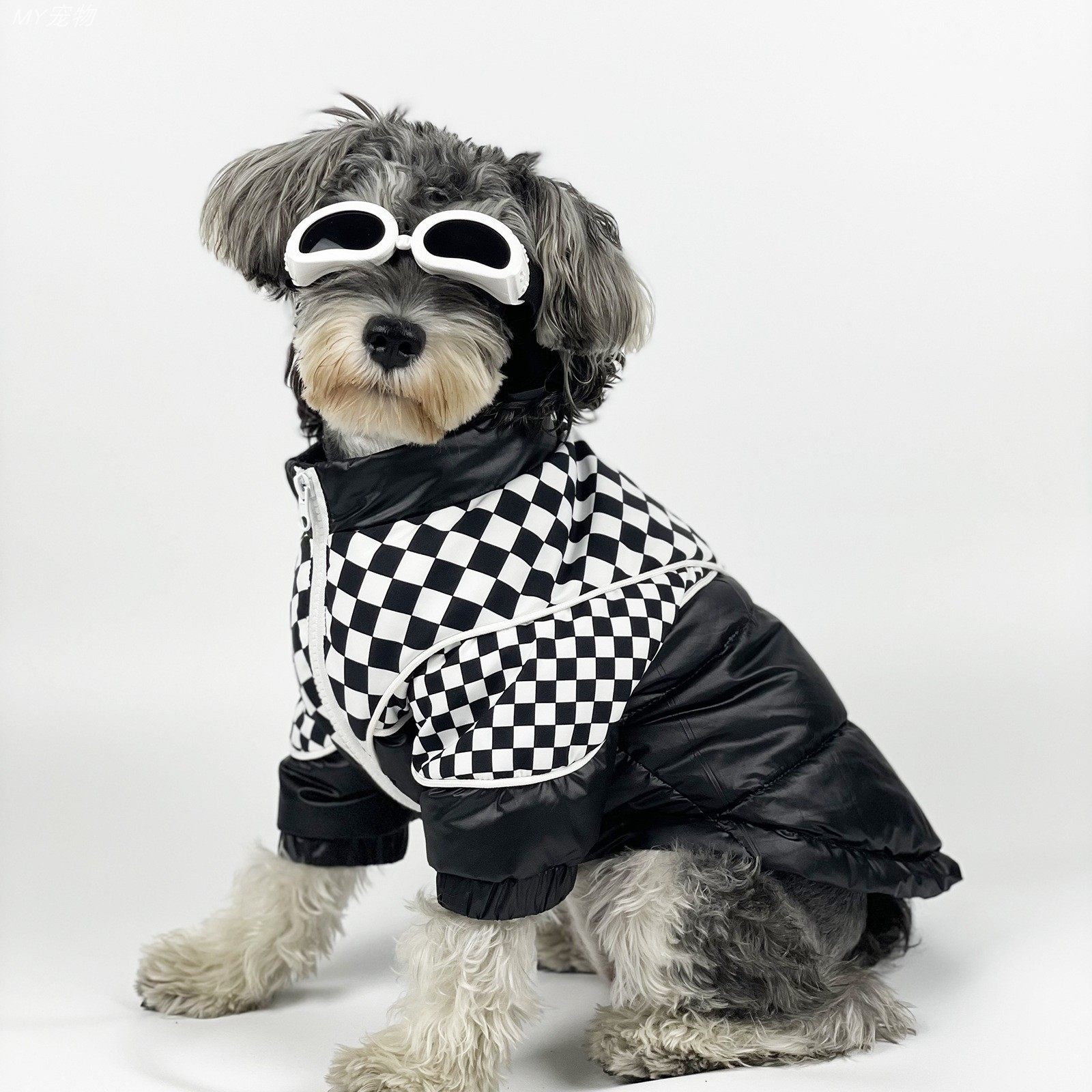 狗狗衣服2021新款网红冬装加厚潮牌黑白羽绒宠物服装