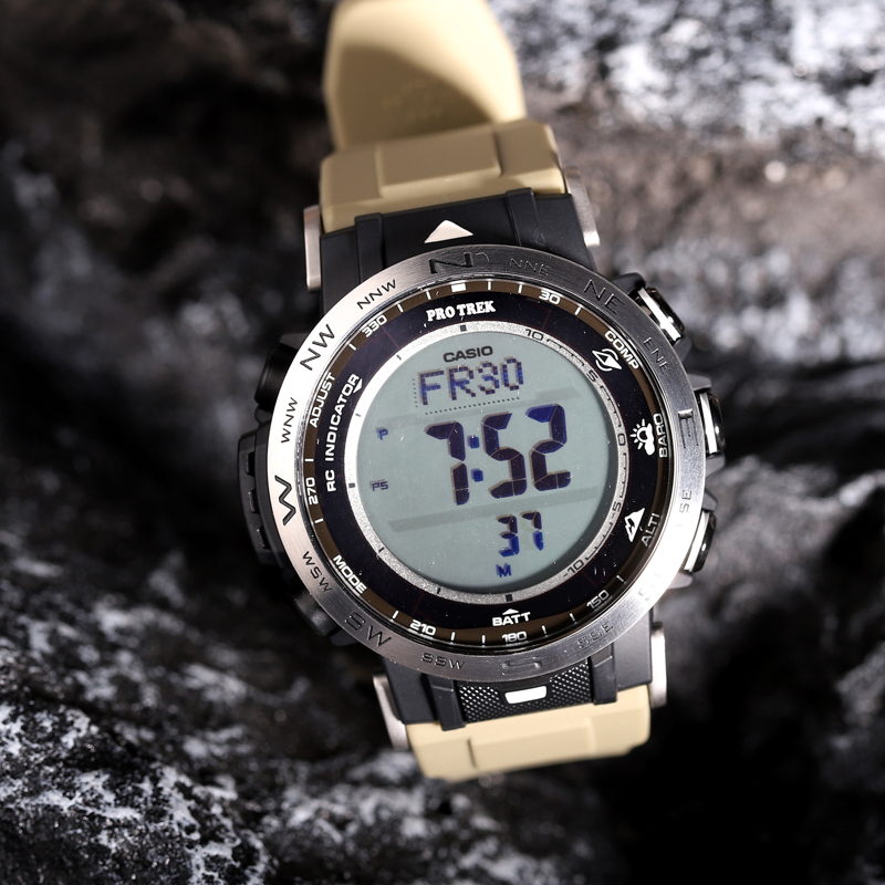 卡西欧protrek系列数显户外光能电波登山气压高度日韩腕表
