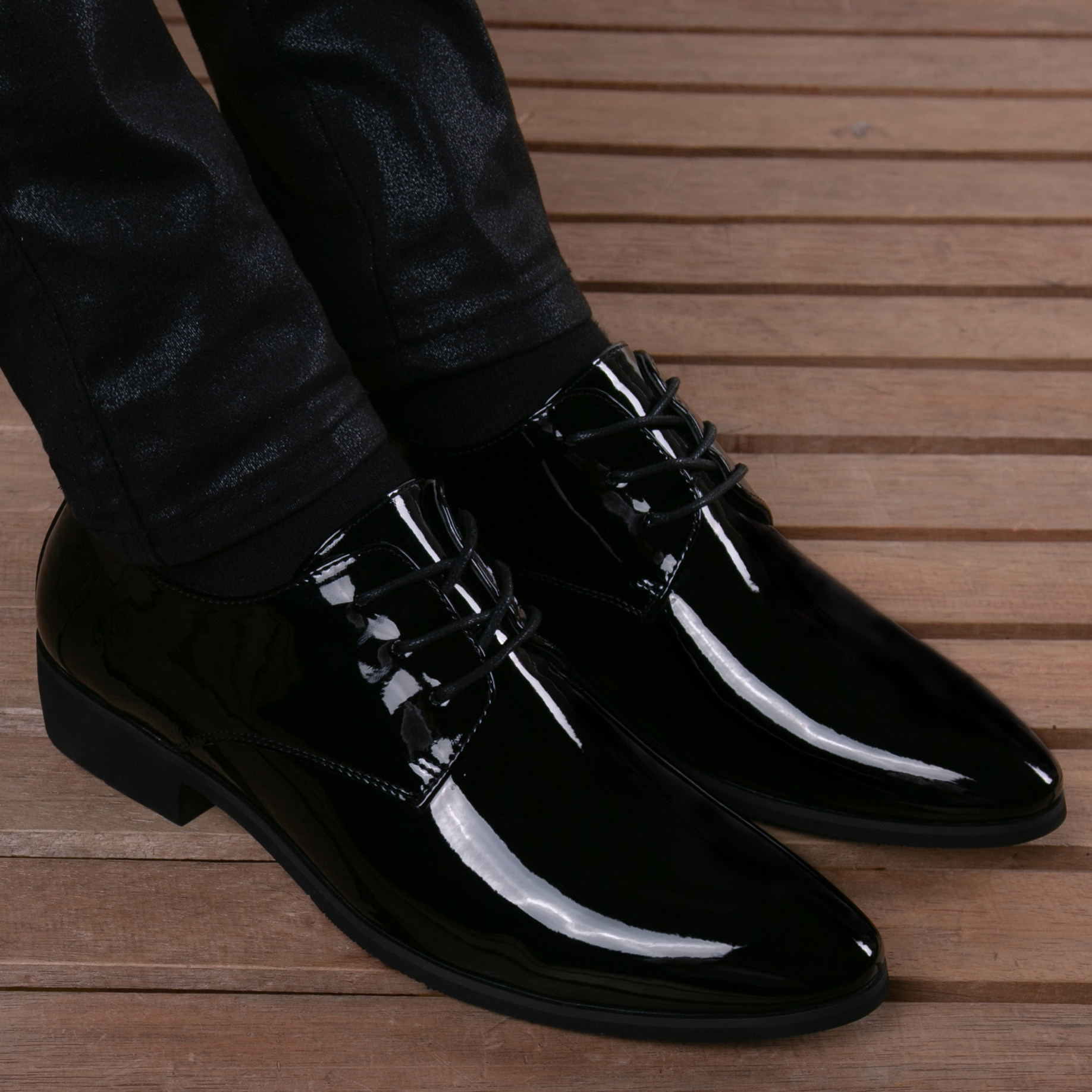 皮鞋男士韩版潮流真皮尖头冬季正装亮皮商务单鞋