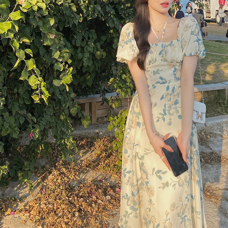 梅子熟了 玫瑰印花吊带裙方领侧边开叉短袖连衣裙a字半身裙2022年