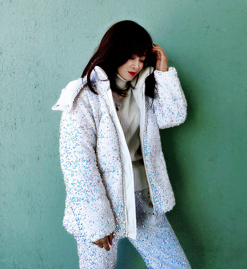 2022珠片连帽女装鸭绒白鸭绒冬季羽绒服加厚亮片羽绒服