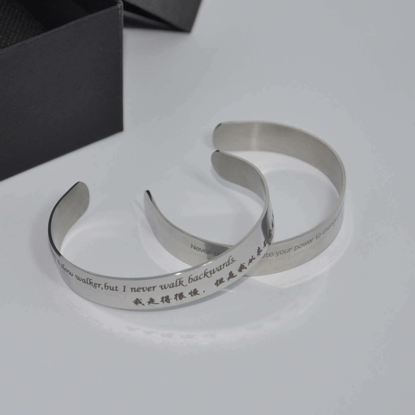 包邮定制美军不锈钢励志手环金属激光雕刻相思手镯战术护具